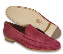 Load image into Gallery viewer, Moccasin Luigi Burgundy