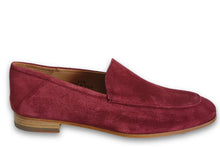Load image into Gallery viewer, Moccasin Luigi Burgundy