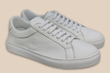 Load image into Gallery viewer, Sneaker Bianca - Made in Italy -
