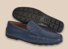 Load image into Gallery viewer, Mocassino Penny Blu - Made in Italy -

