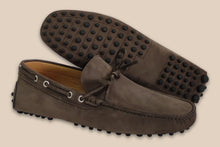 Load image into Gallery viewer, Mocassino Lacci Marrone - Made in Italy -
